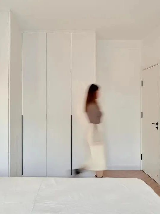 隐形玻璃门装修效果图欣赏与设计灵感
