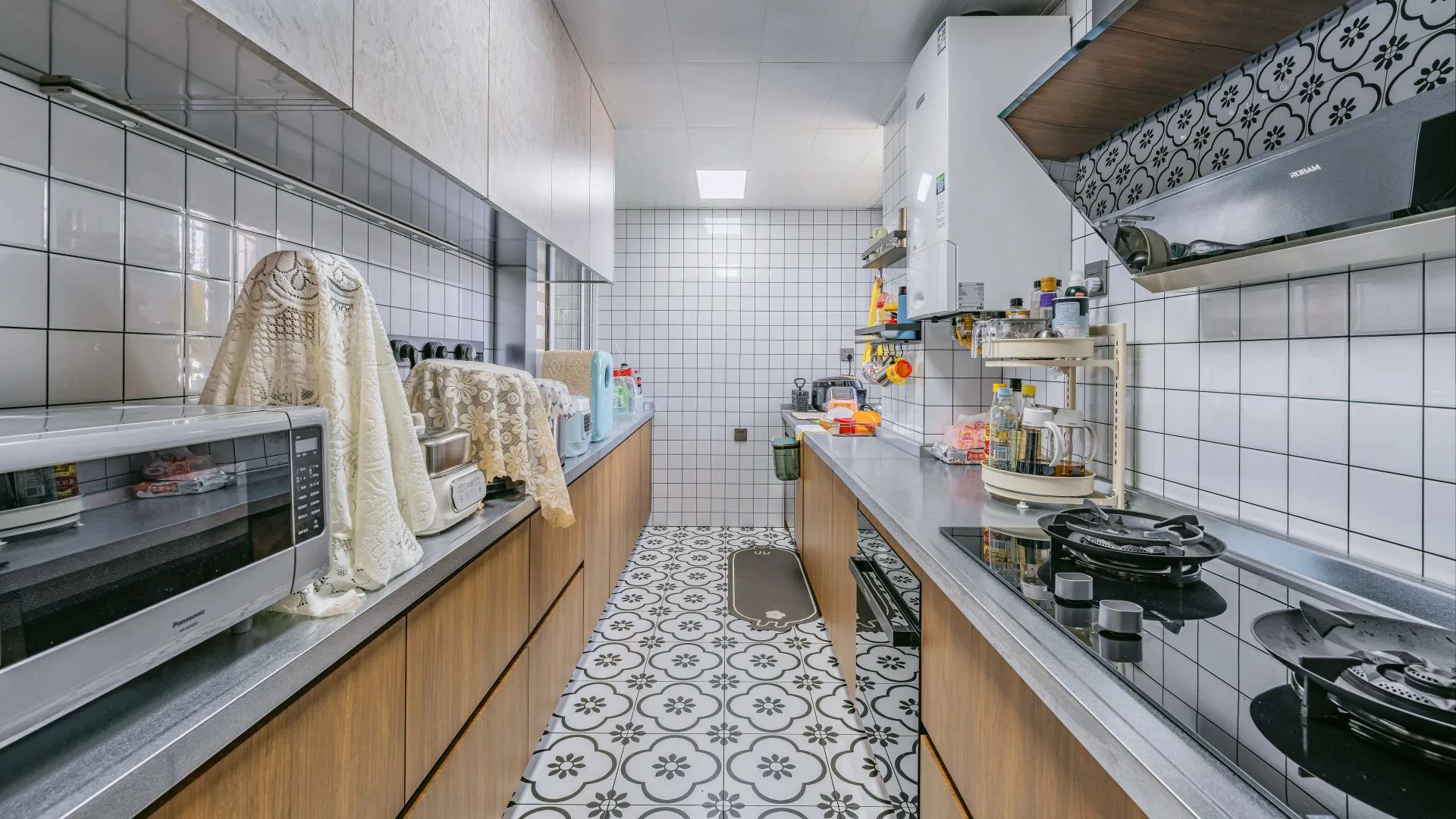 小户型装修中80×80瓷砖的实用选择