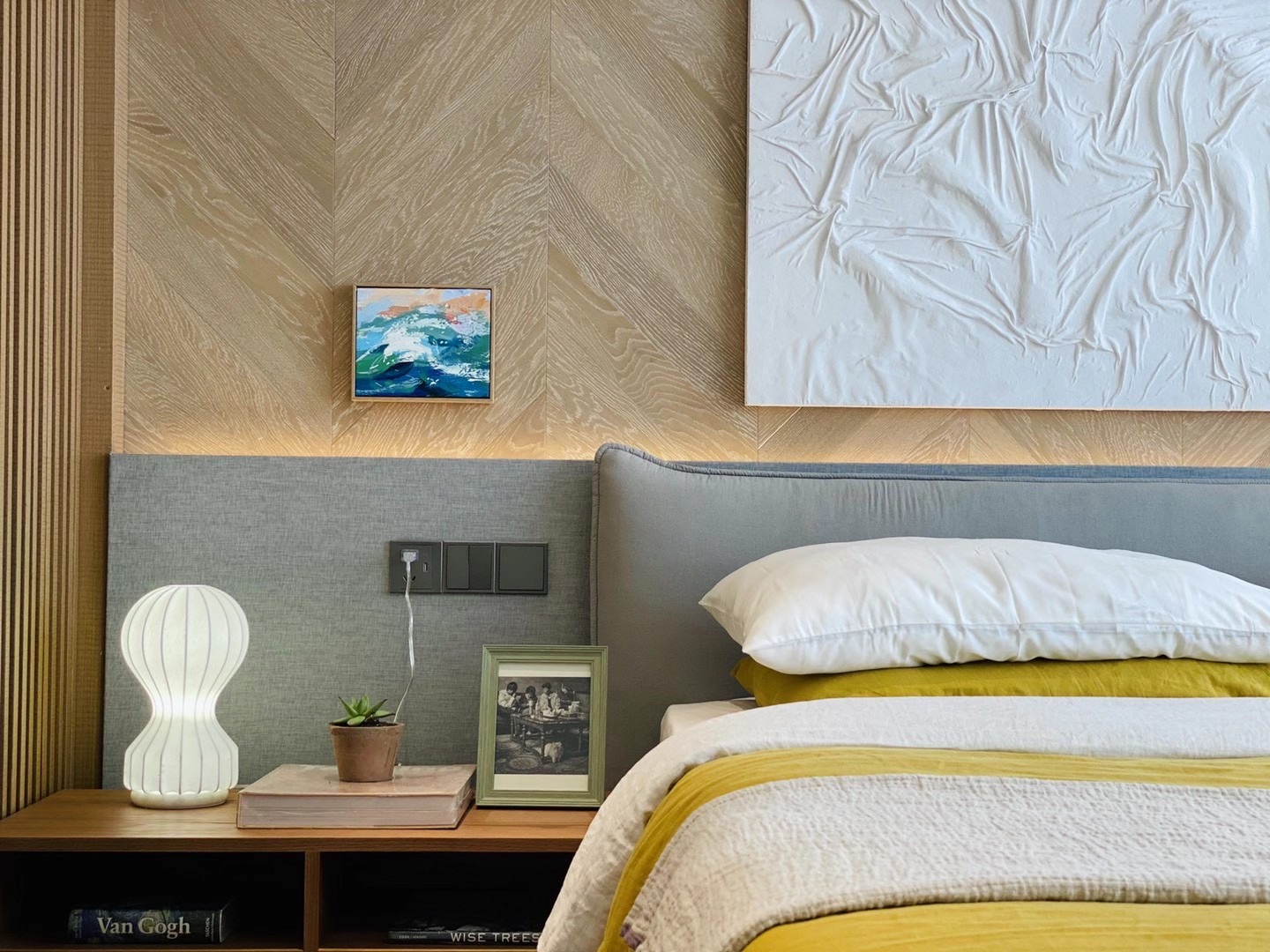 木质波浪板装修效果图，让空间焕发独特质感